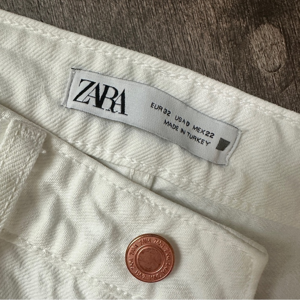 NWOT Zara White Frayed Hem Straight-Leg Jeans - Picture 5 of 6